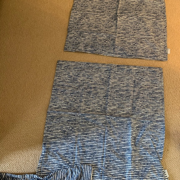 Bedding - Picture 2 of 3